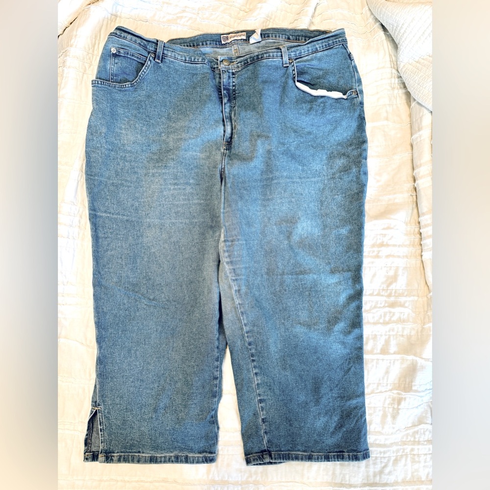 🩵Women’s Size 26 Faded Glory Cropped Jeans🩵